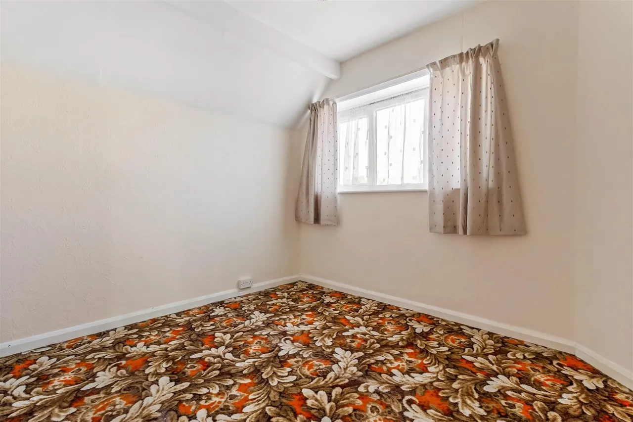 Angola Road, Worthing, photo 10