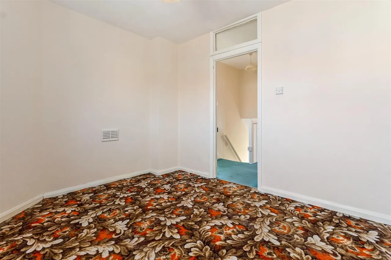 Angola Road, Worthing, photo 16