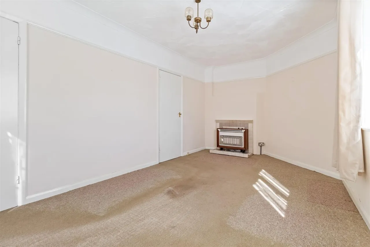 Angola Road, Worthing, photo 7