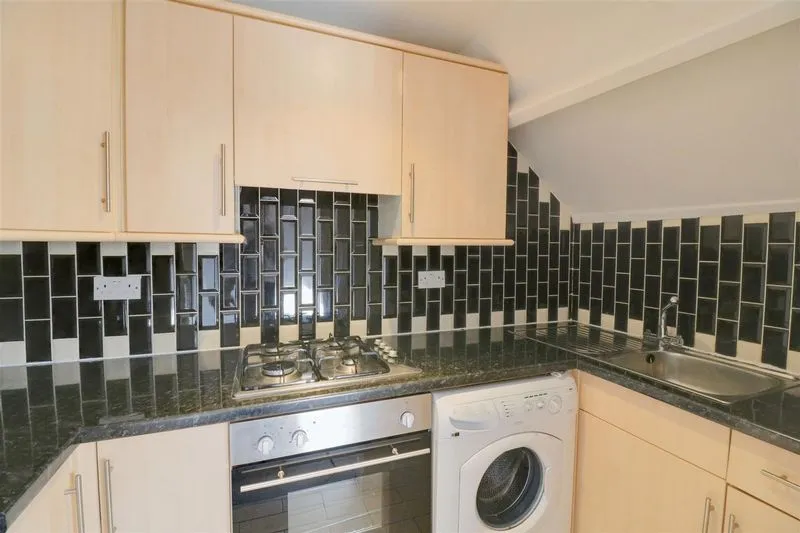 Foxley Lane, Purley CR8 3EE, photo 6