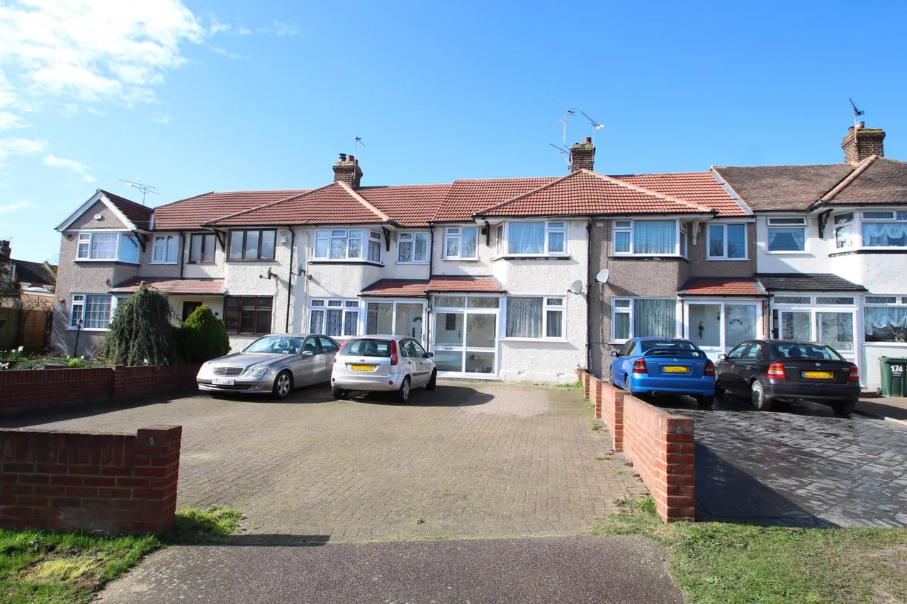 3 bed house for sale — Stanhope Road, Swanscombe