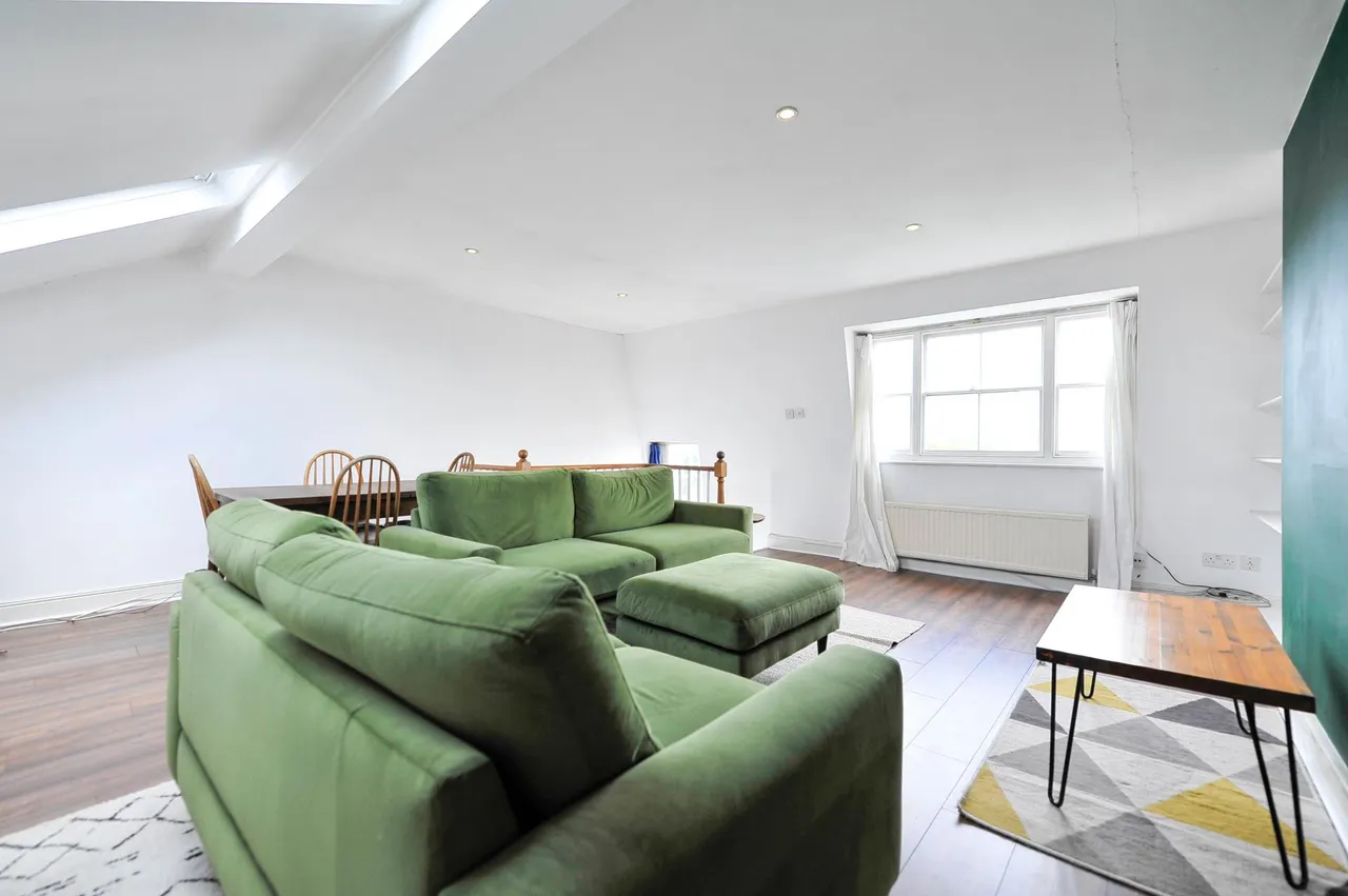 Bolingbroke Grove, London, SW11, photo 9