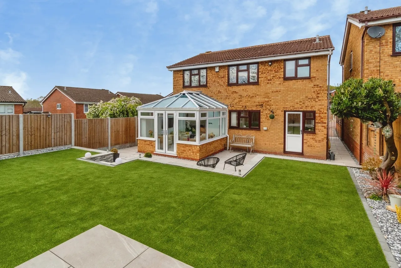 St. Pauls Close, Heath Hayes, Cannock, Staffordshire, WS11, photo 28