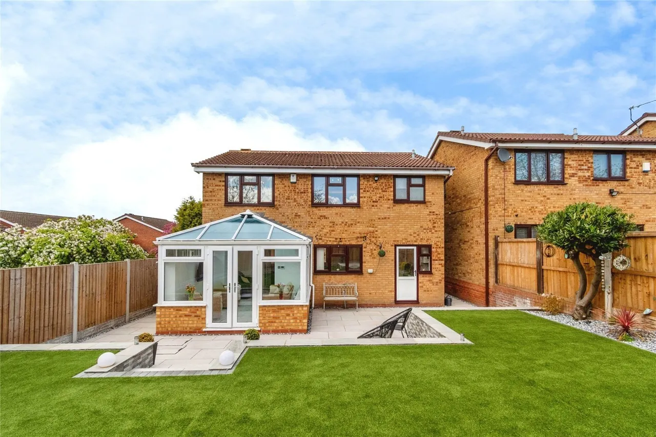 St. Pauls Close, Heath Hayes, Cannock, Staffordshire, WS11, photo 25