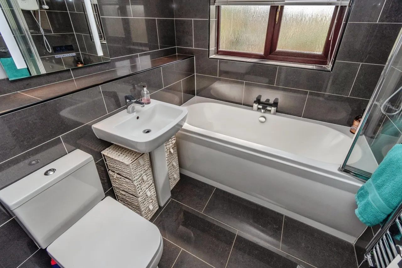 St. Pauls Close, Heath Hayes, Cannock, Staffordshire, WS11, photo 13