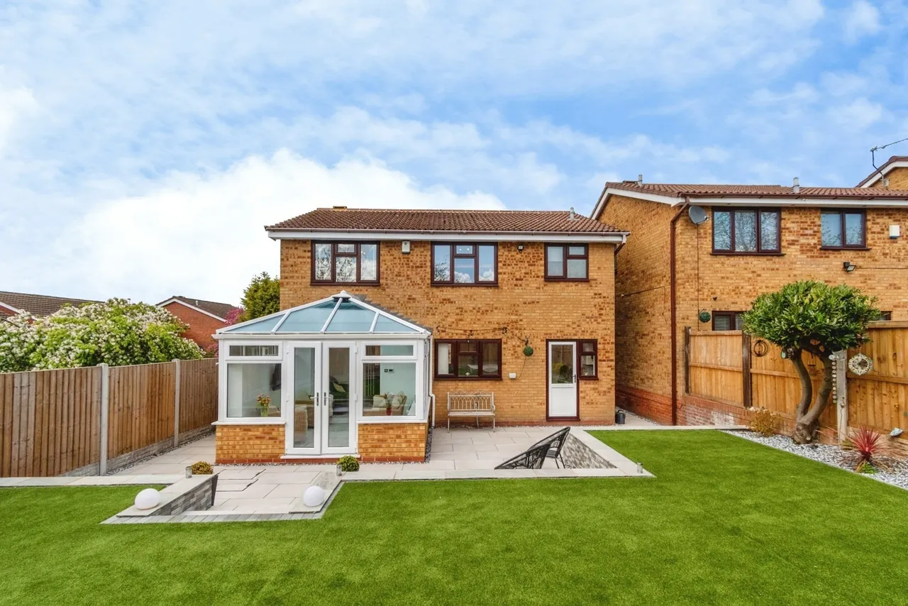 St. Pauls Close, Heath Hayes, Cannock, Staffordshire, WS11, photo 26