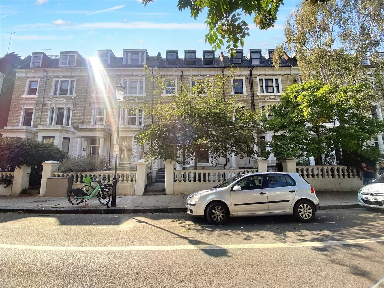 2 bed flat for sale, Elsham Road, London, W14