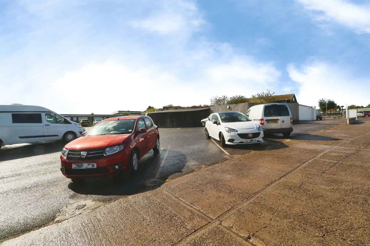 Fort Road, Penarth, CF64, photo 3