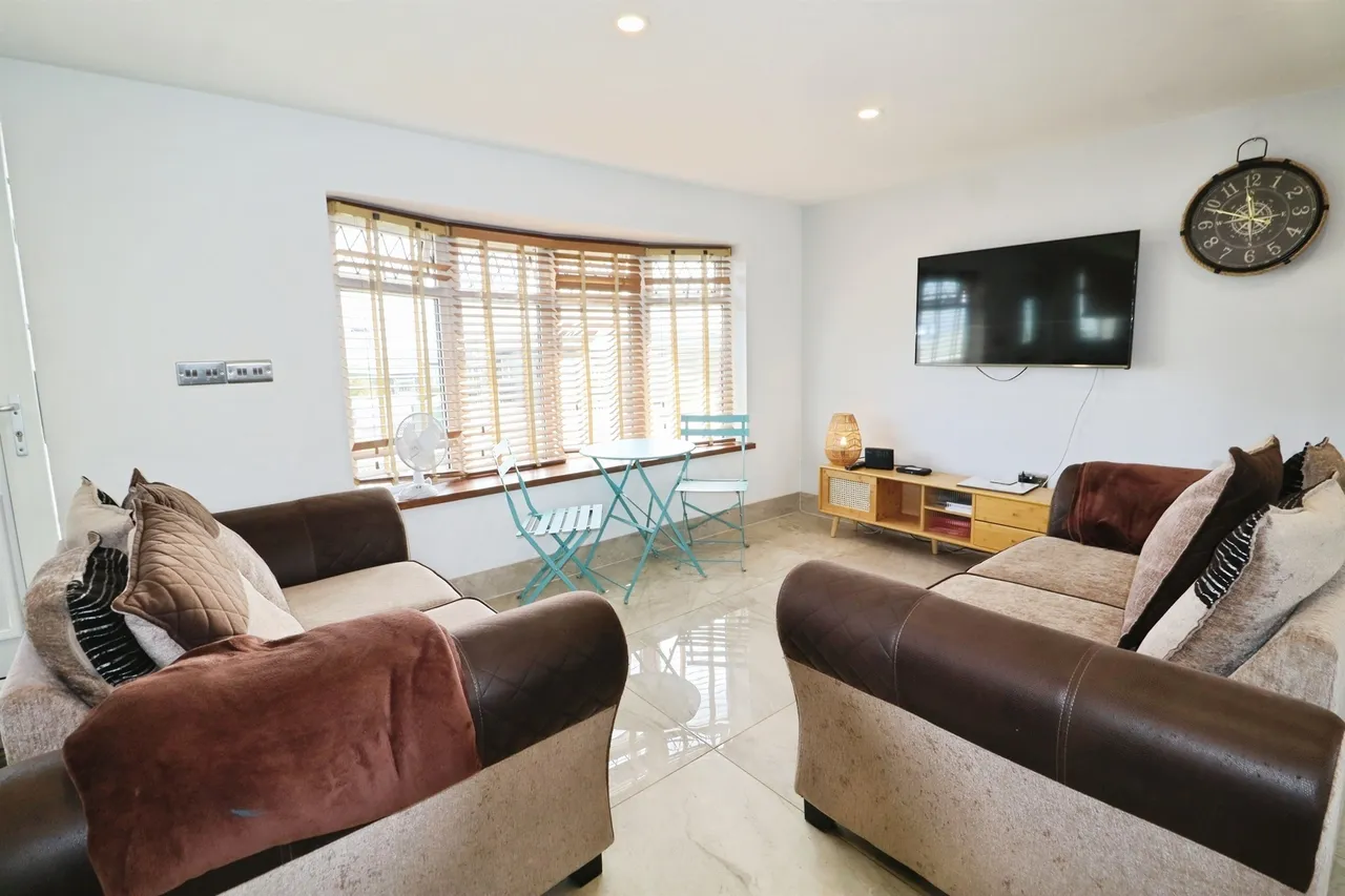 Fort Road, Penarth, CF64, photo 14