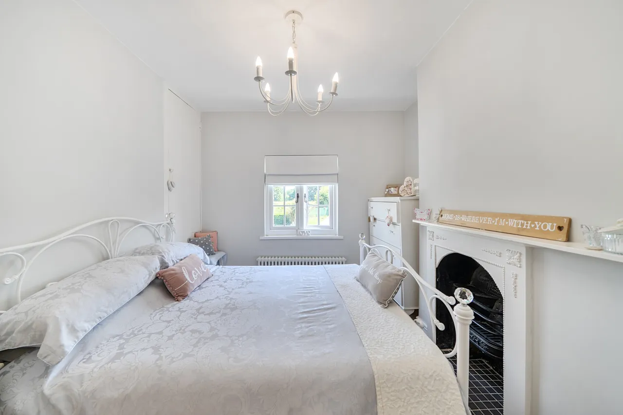 A Truly Exceptional Retreat in the Heart of Prime Uxbridge, UB8, photo 21