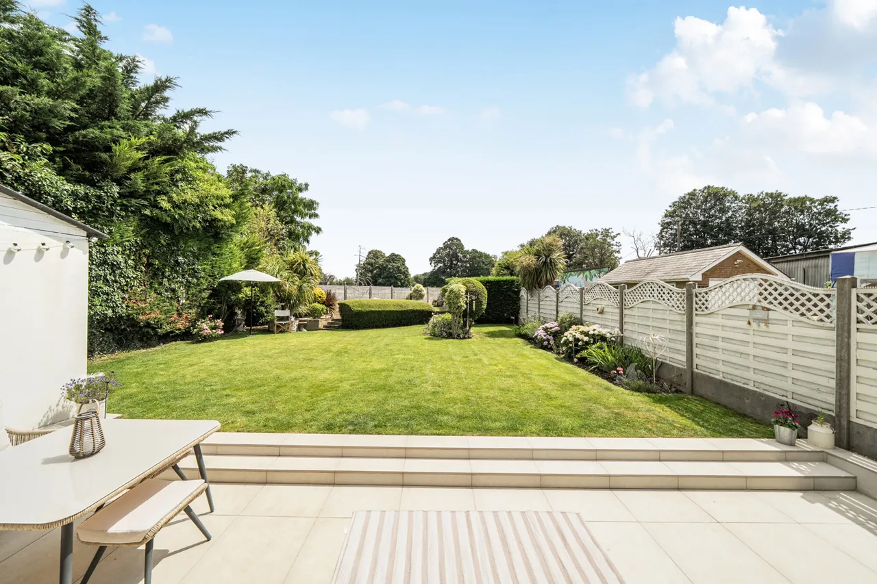 A Truly Exceptional Retreat in the Heart of Prime Uxbridge, UB8, photo 11