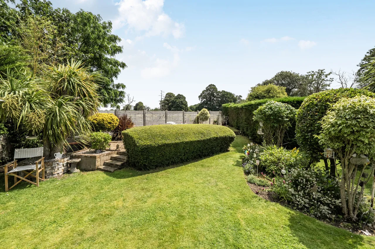 A Truly Exceptional Retreat in the Heart of Prime Uxbridge, UB8, photo 31