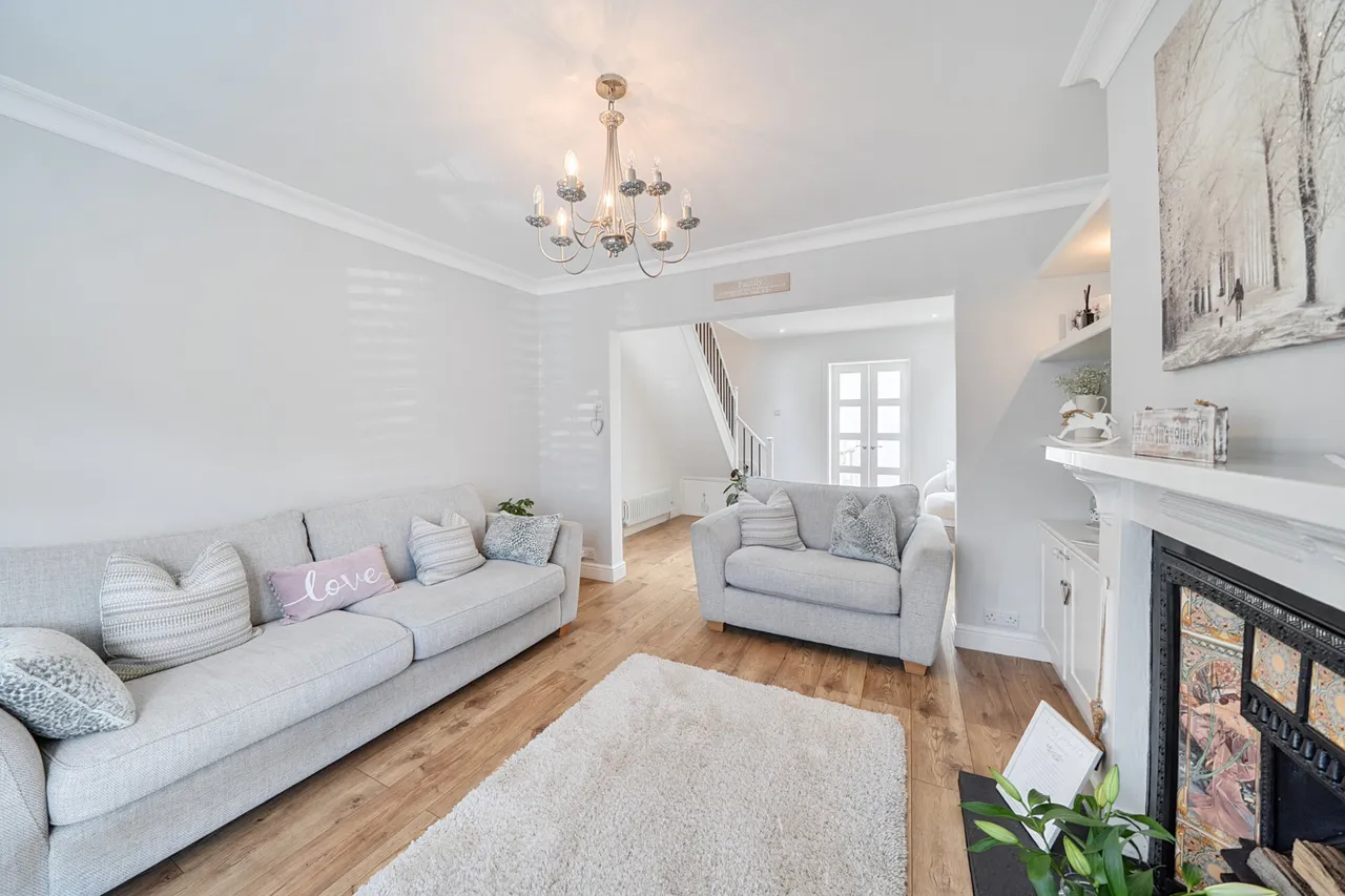 A Truly Exceptional Retreat in the Heart of Prime Uxbridge, UB8, photo 25