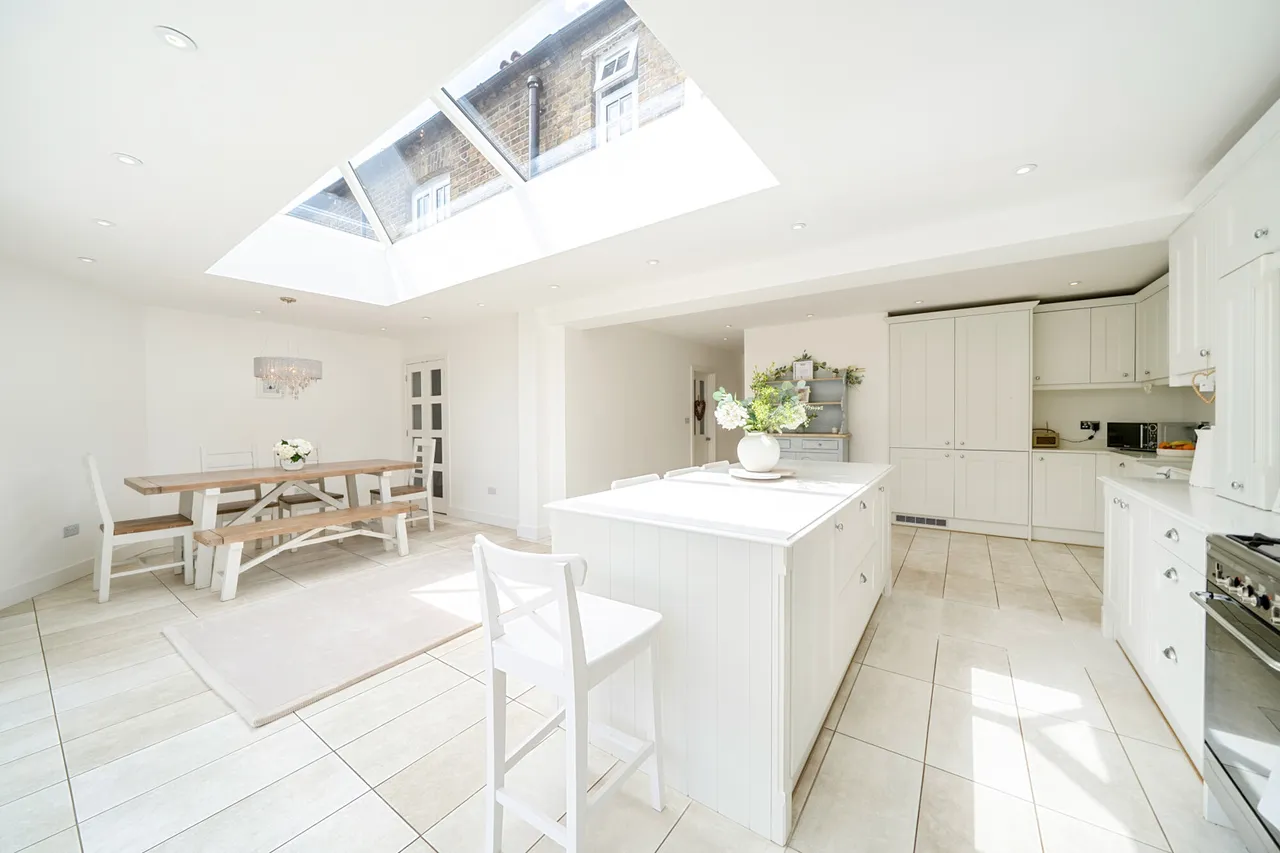 A Truly Exceptional Retreat in the Heart of Prime Uxbridge, UB8, photo 29