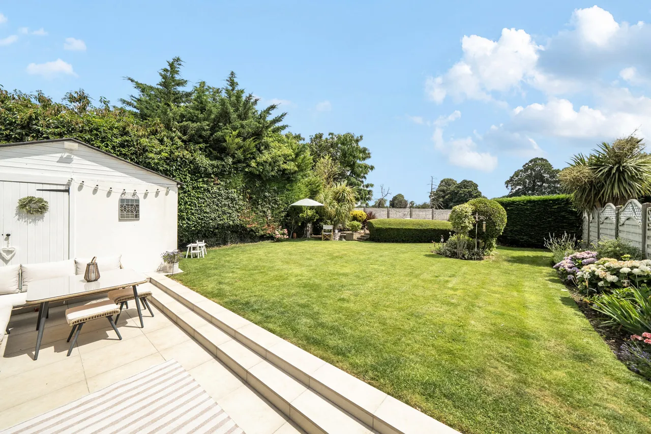 A Truly Exceptional Retreat in the Heart of Prime Uxbridge, UB8, photo 12