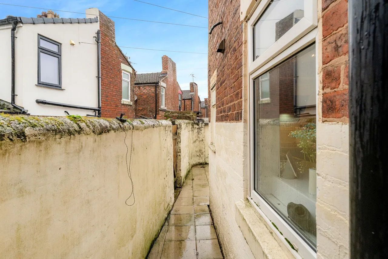 Victoria Road, Runcorn, Runcorn, WA7 5BN, photo 23