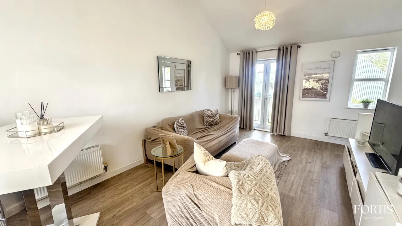 Ariel Close, Newport, NP20, photo 4