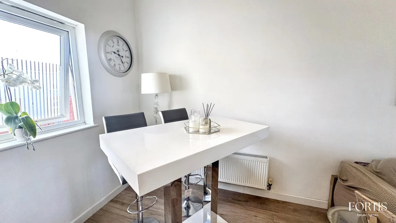 Ariel Close, Newport, NP20, photo 6