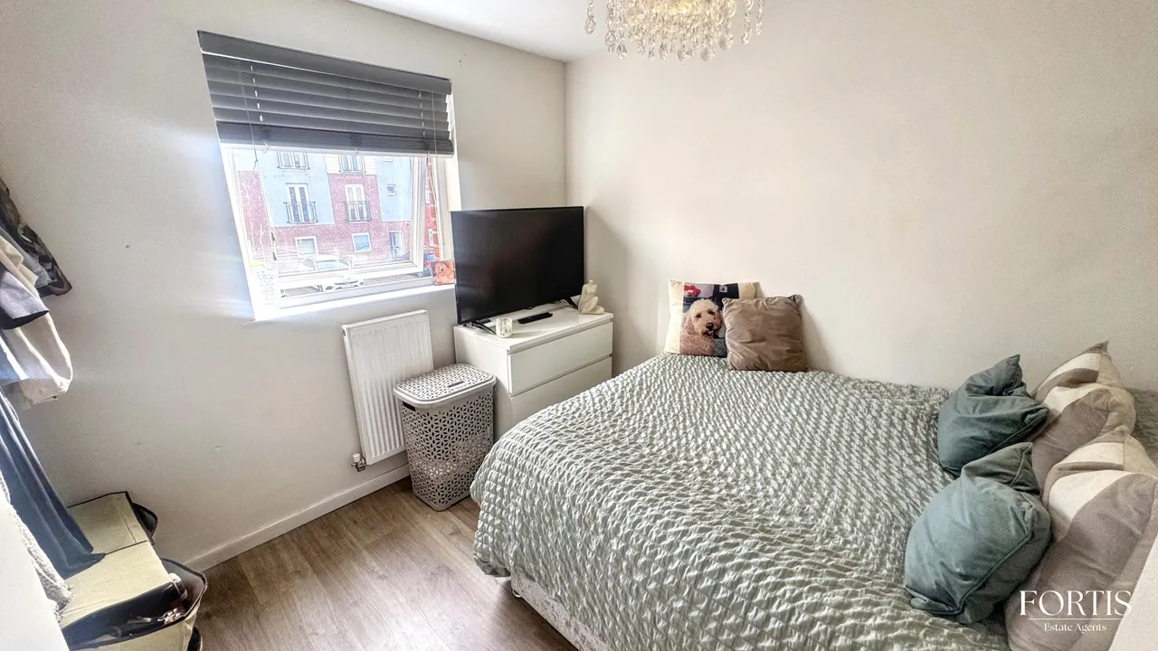 Ariel Close, Newport, NP20, photo 10