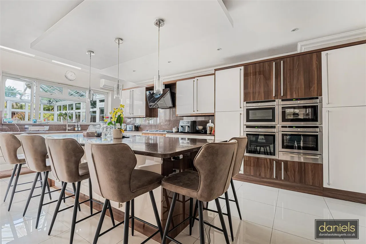 Sudbury Court Drive, Harrow, HA1, photo 4