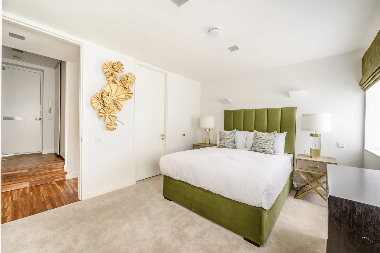Flat 1b, 161 Fulham Road, London, photo 6