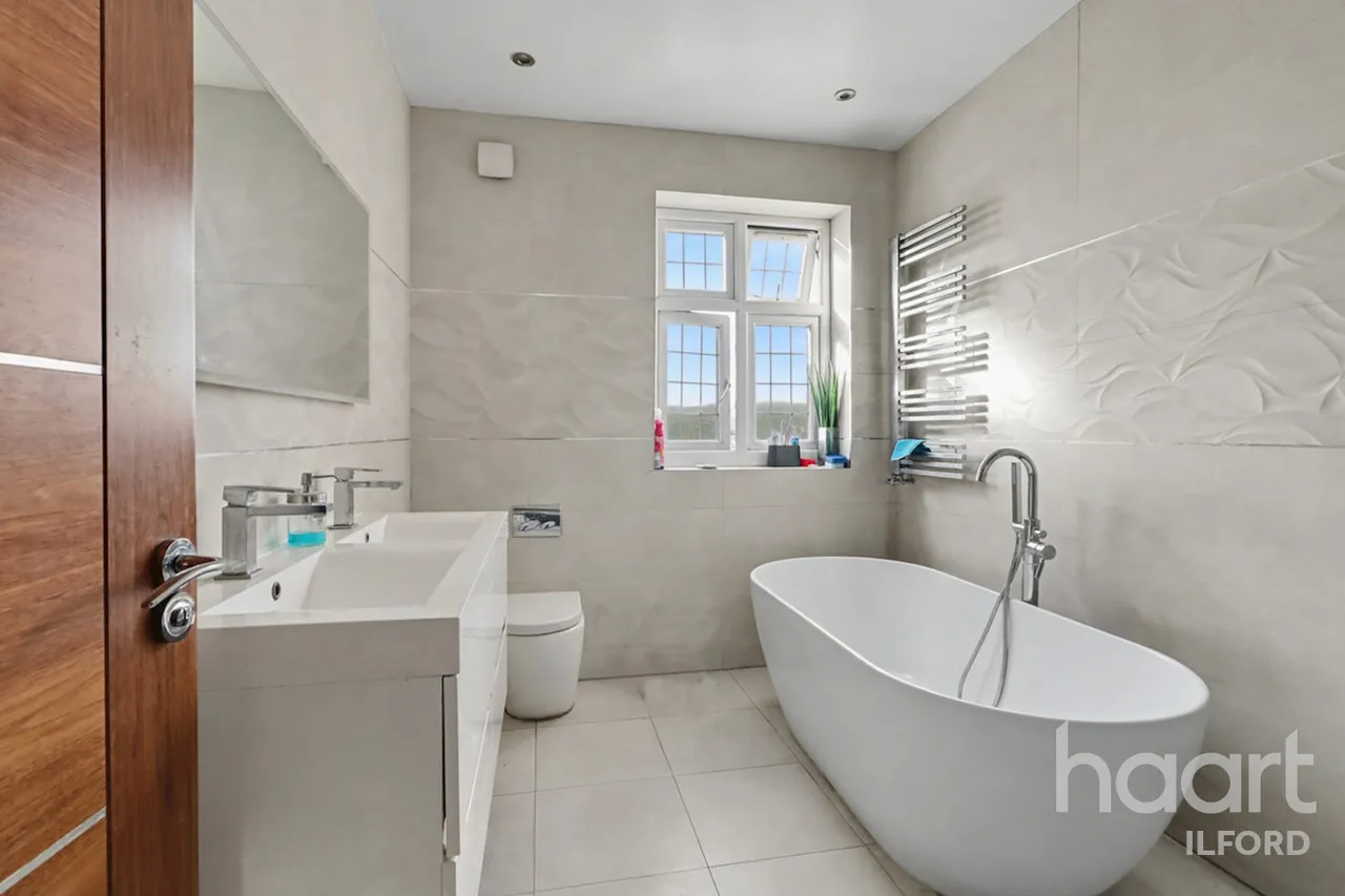 Canterbury Avenue, Ilford, IG1, photo 28