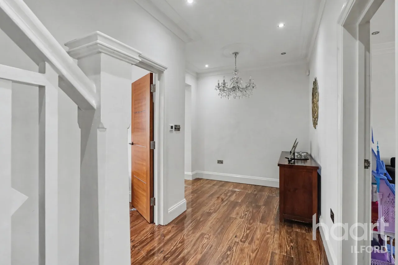 Canterbury Avenue, Ilford, IG1, photo 6