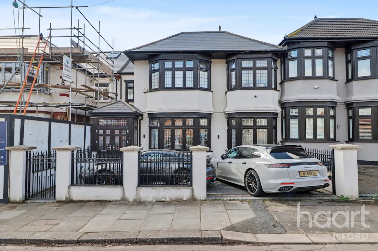 6 bed house for sale, Canterbury Avenue, Ilford, IG1