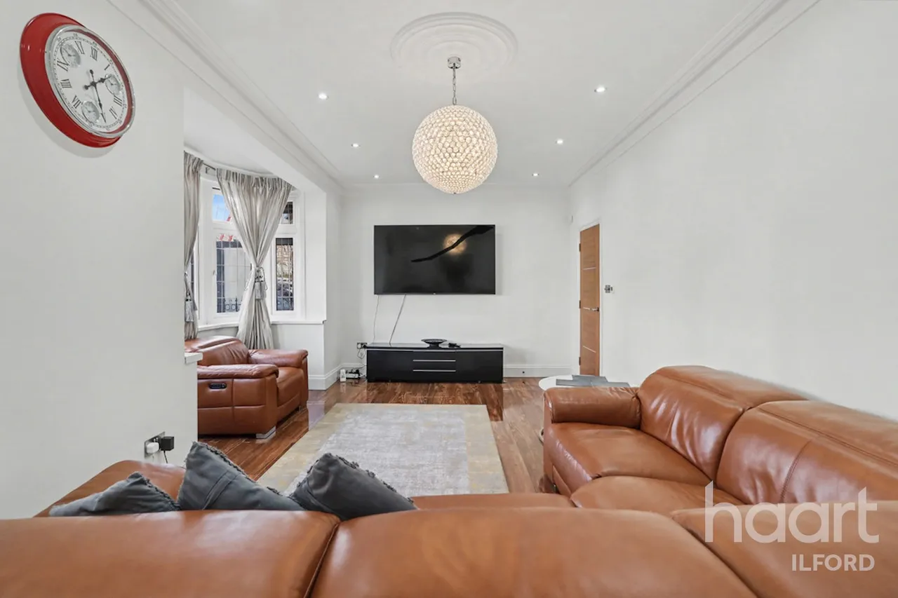 Canterbury Avenue, Ilford, IG1, photo 11