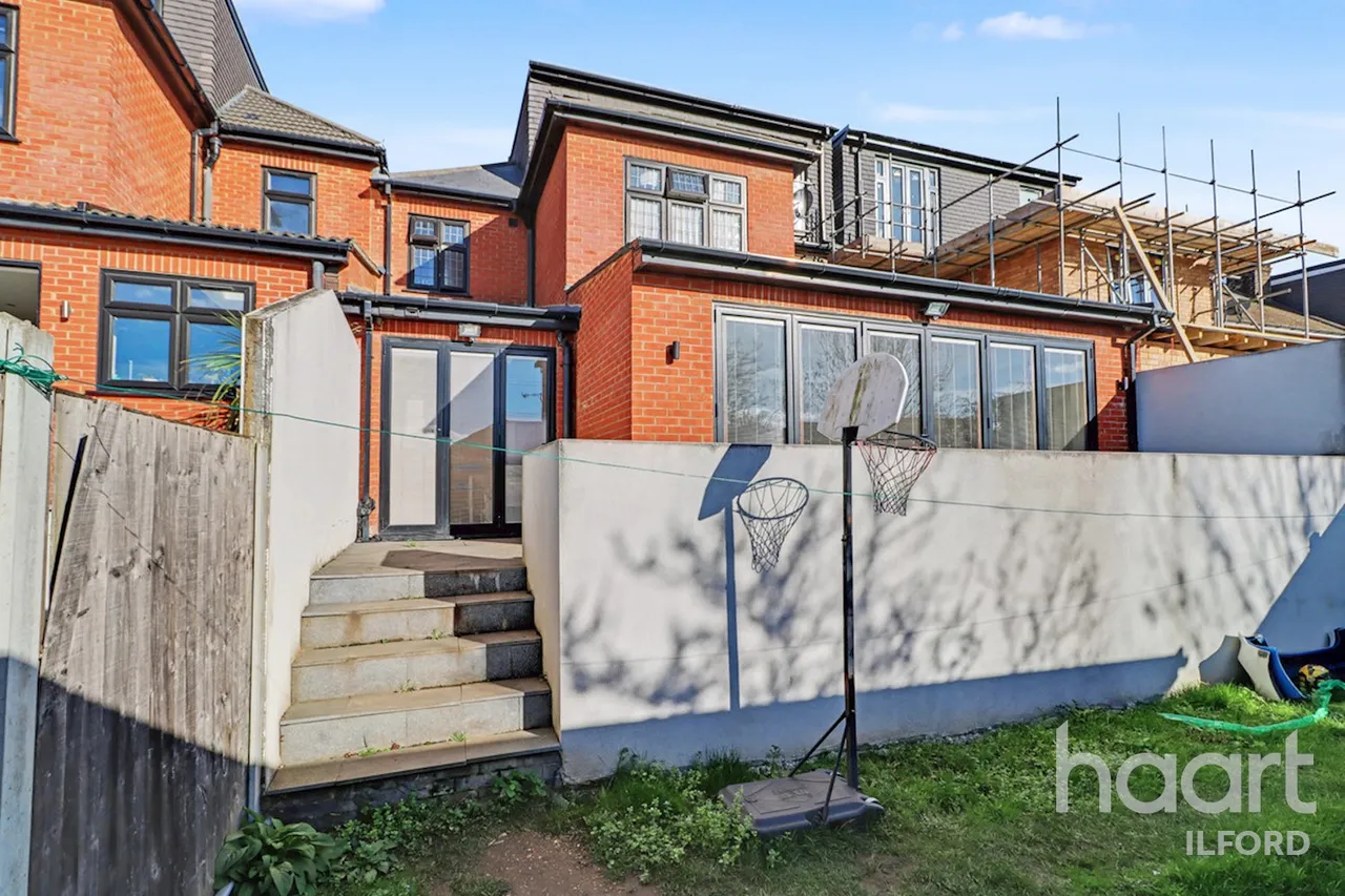 Canterbury Avenue, Ilford, IG1, photo 32