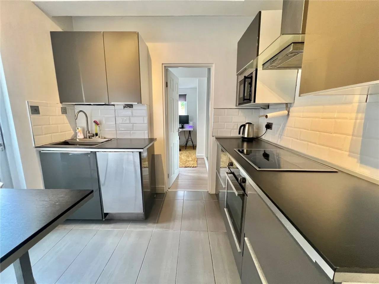 Whittington Road, London, N22, photo 4