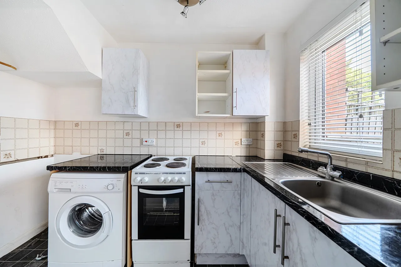 Charming One-Bedroom Mews, UB5, photo 4