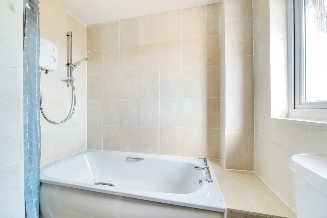 Charming One-Bedroom Mews, UB5, photo 8