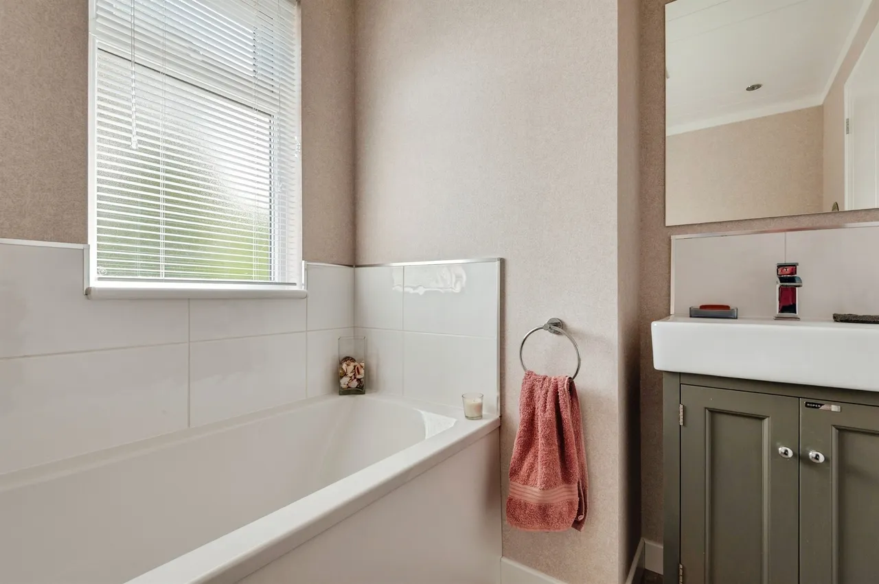 Chester Road, Frodsham, WA6, photo 13