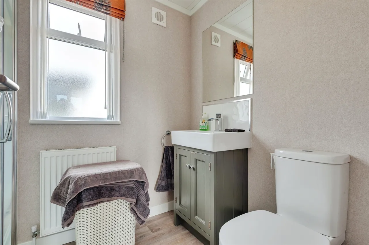 Chester Road, Frodsham, WA6, photo 12