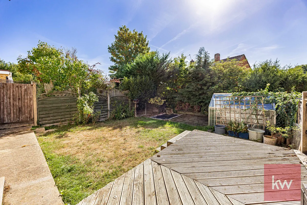 Slough, SL1, photo 8