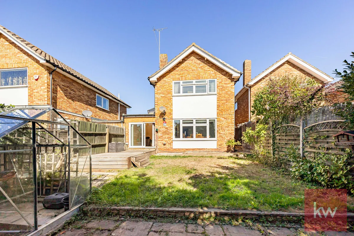 Slough, SL1, photo 17