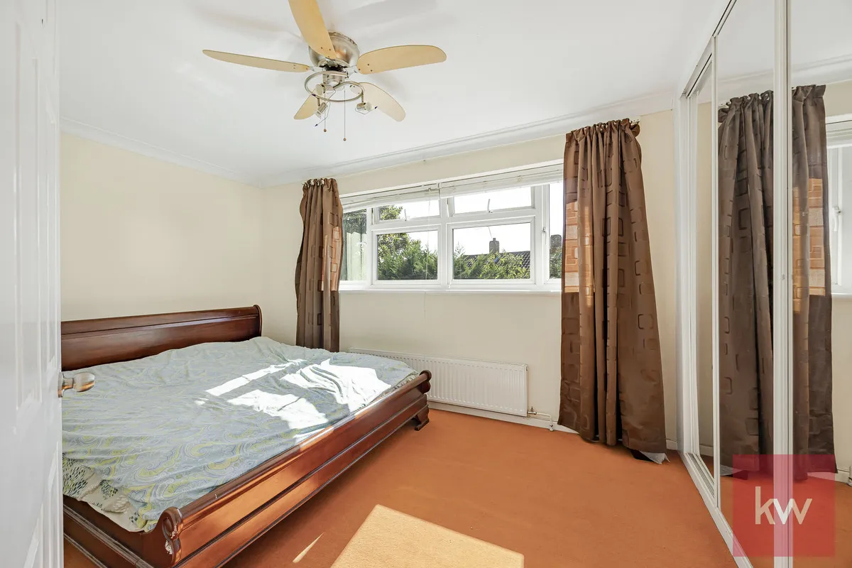 Slough, SL1, photo 12