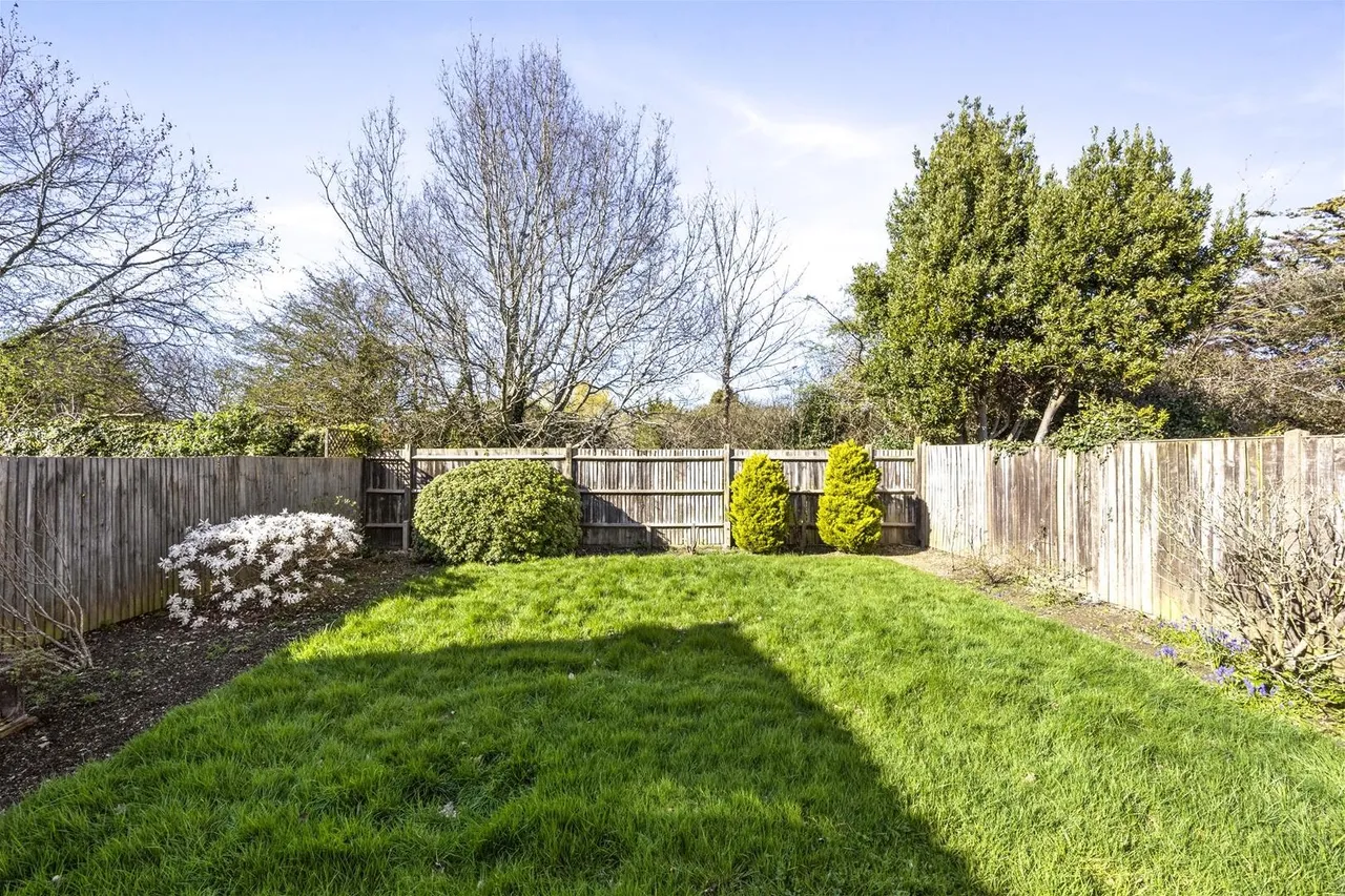 Cumberland Avenue, Goring By Sea, Worthing, photo 12