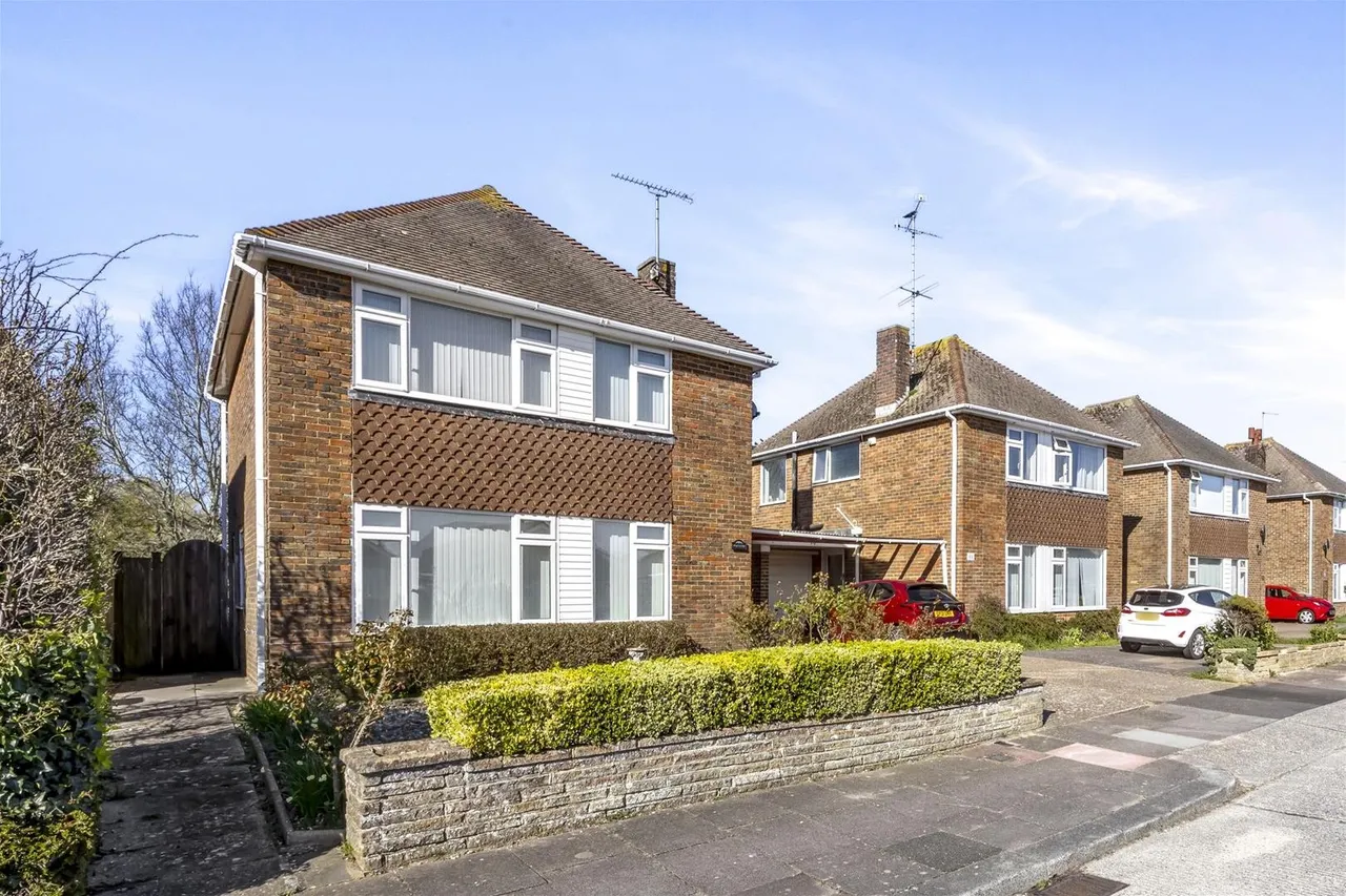 Cumberland Avenue, Goring By Sea, Worthing, photo 19