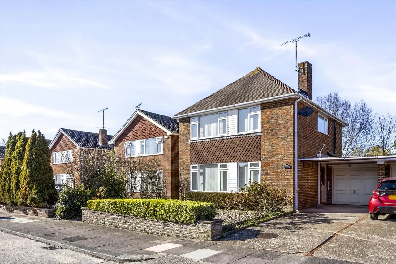 Cumberland Avenue, Goring By Sea, Worthing, photo 18