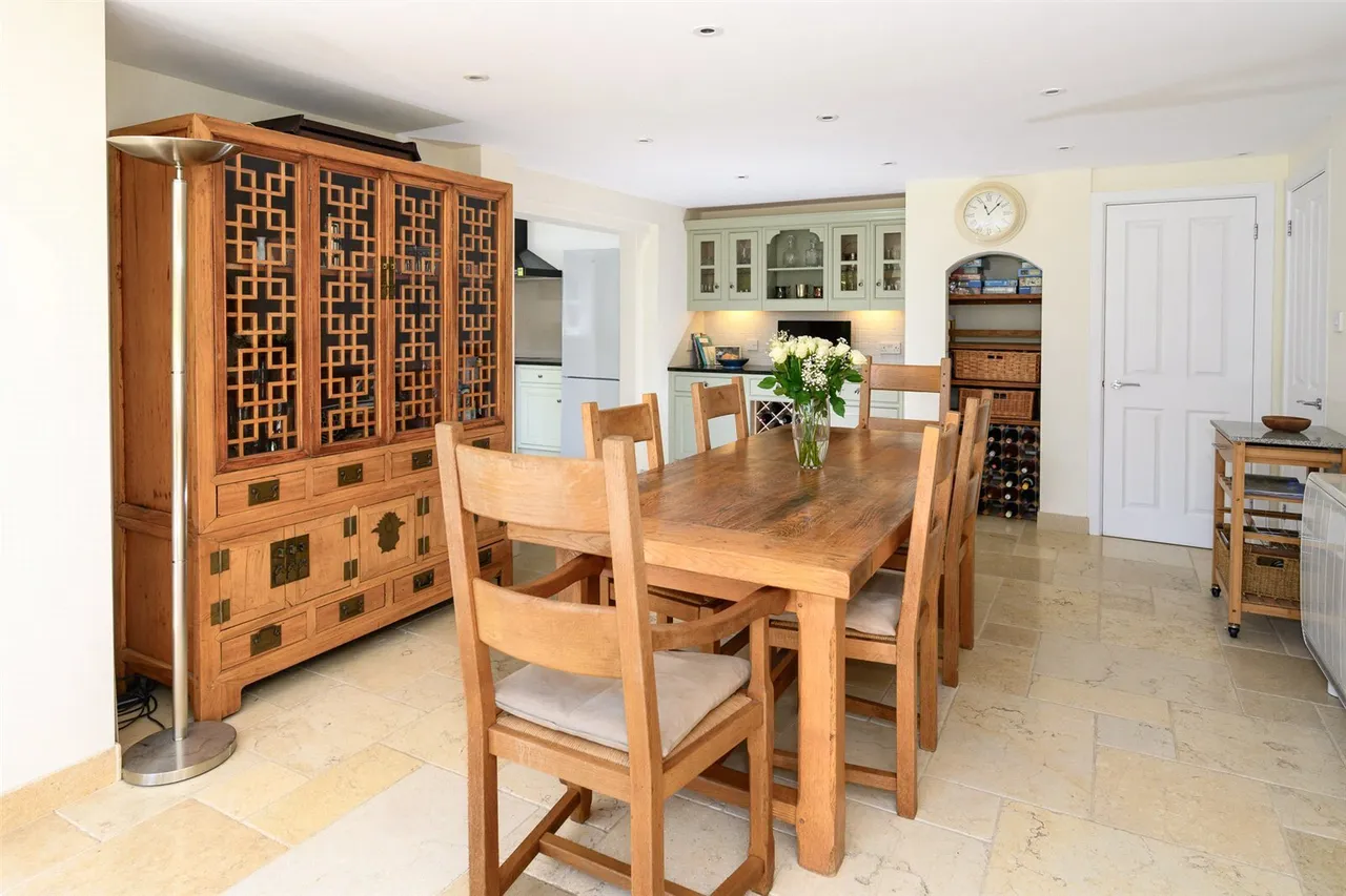 Tarrant Monkton, Blandford Forum, DT11, photo 7