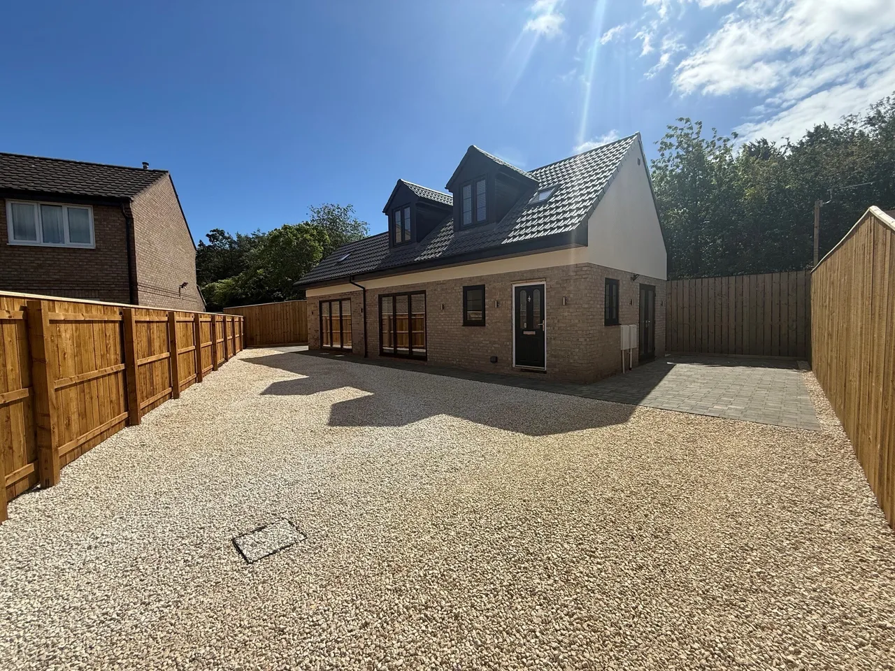 2 bed house to rent — Meadway Drive, Forest Hall
