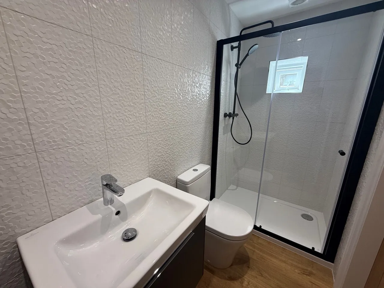 Meadway Drive, Forest Hall, photo 12