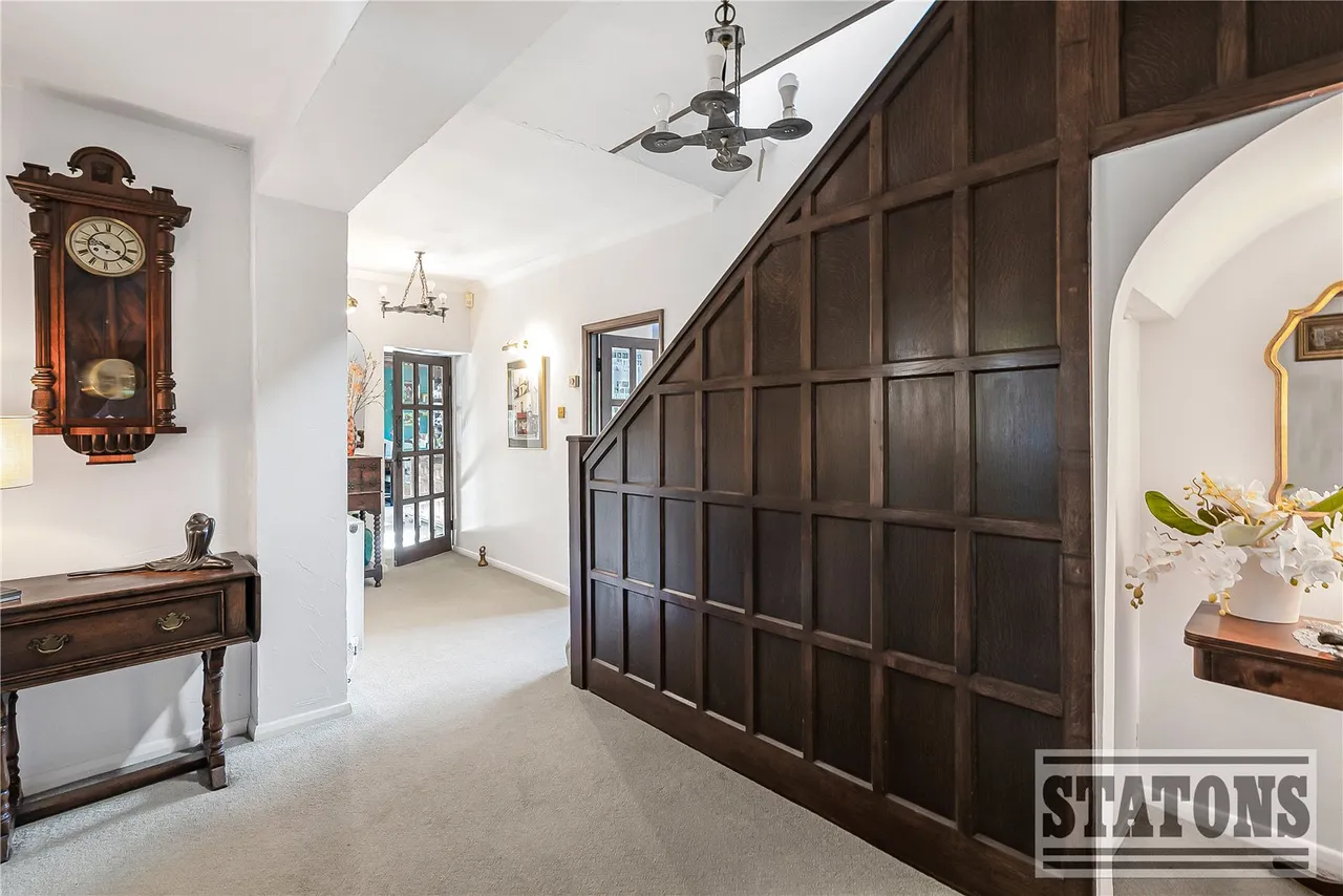 Vineyards Road, Northaw, Hertfordshire, EN6 4PH, photo 3