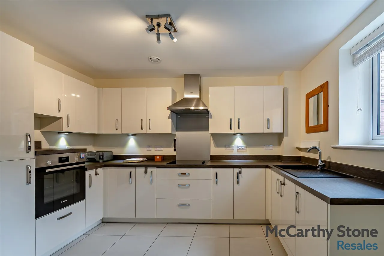 Filey Road, Scarborough, YO11, photo 2