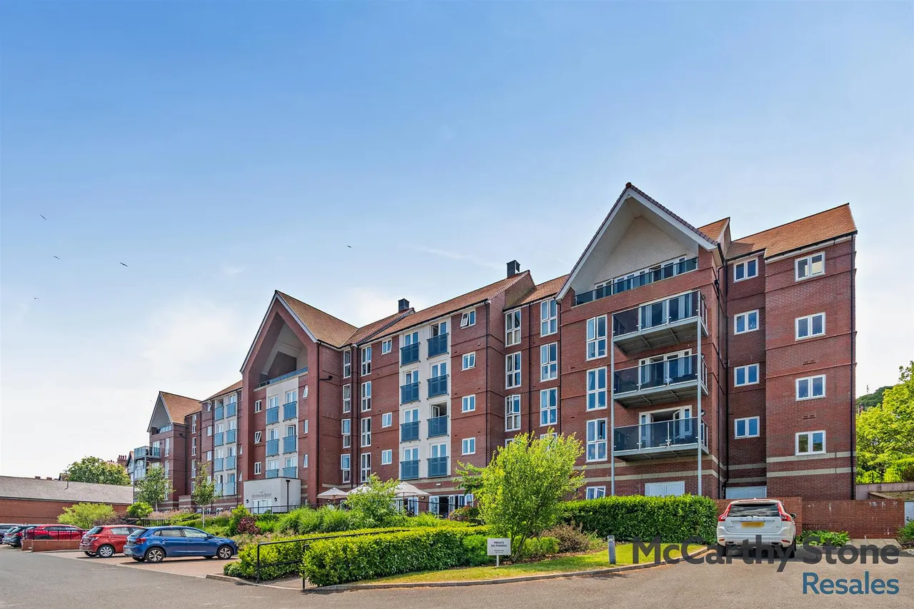 1 bed flat for sale, Filey Road, Scarborough, YO11
