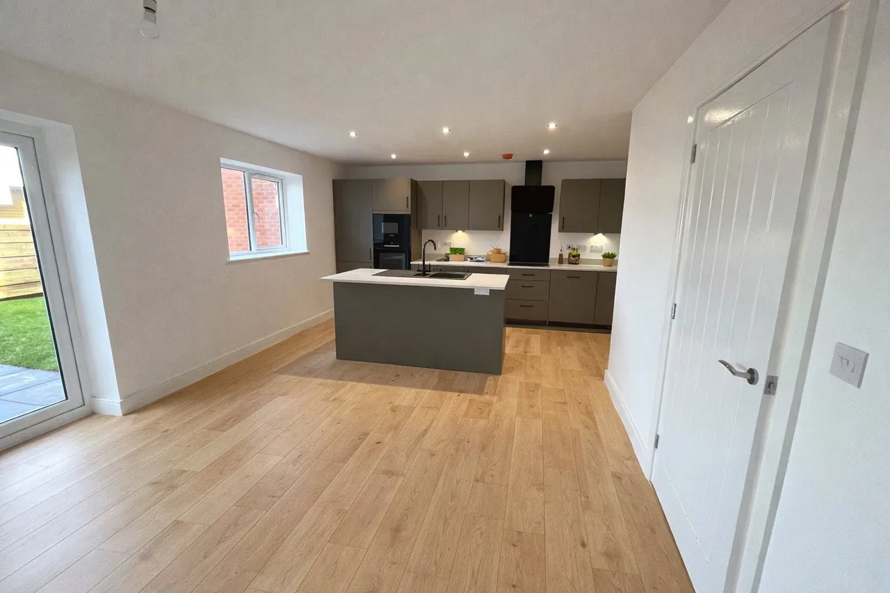 Monument View, Emperors Way, Hucknall, Nottingham, NG15, photo 6