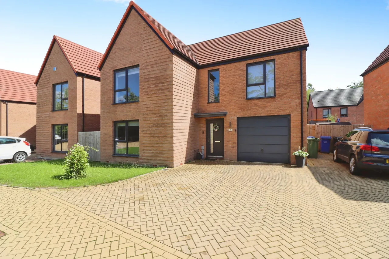 4 bed house for sale, Woodcote Way, Chesterfield, S40