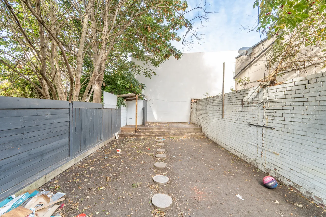 London, NW2, photo 6